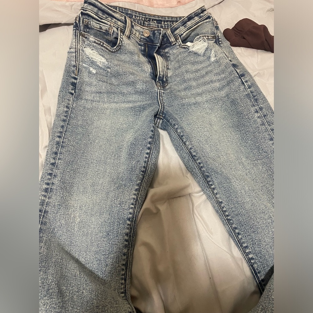 American eagle mom jeans